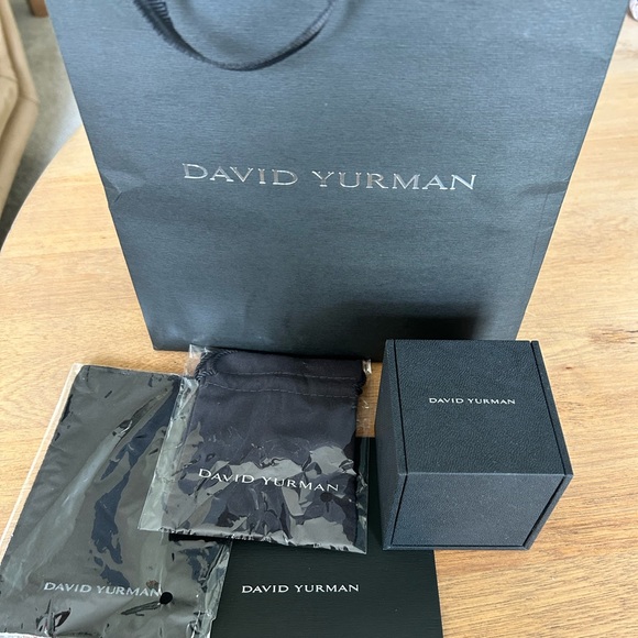 Petite Albion® Ring with Prasiolite and Diamonds, size 5.5 - Picture 2 of 5